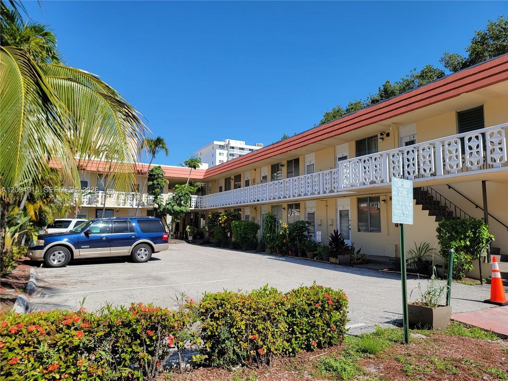 441 Collins Avenue 5, Miami Beach, FL 33139