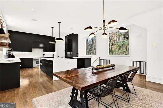 585 Mountain Way NE, Atlanta, GA 30342