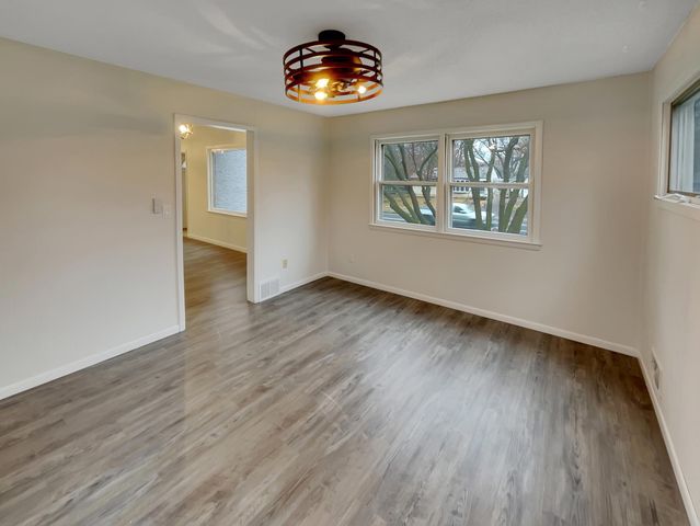 2022 English Street, Maplewood, MN 55109