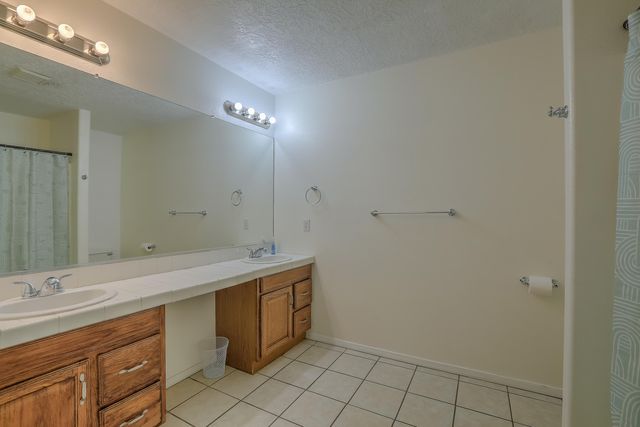 1909 Girard Boulevard NE, Albuquerque, NM 87106