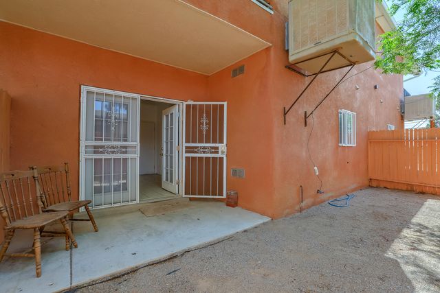1909 Girard Boulevard NE, Albuquerque, NM 87106
