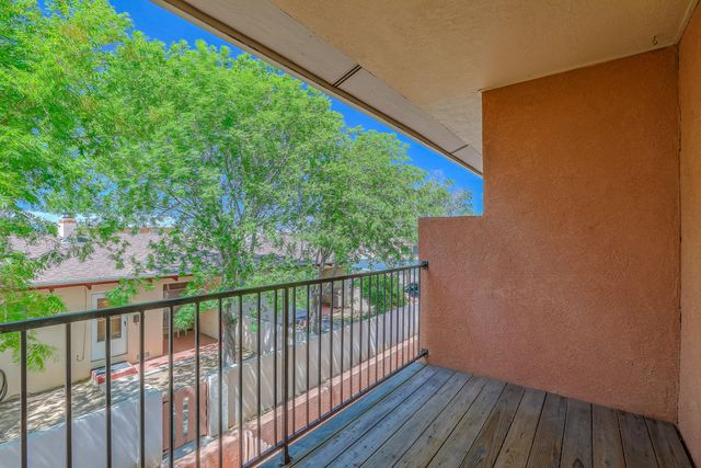 1909 Girard Boulevard NE, Albuquerque, NM 87106
