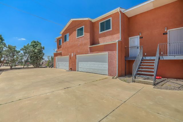 1909 Girard Boulevard NE, Albuquerque, NM 87106
