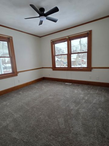 3836 8th Place, Des Moines, IA 50313