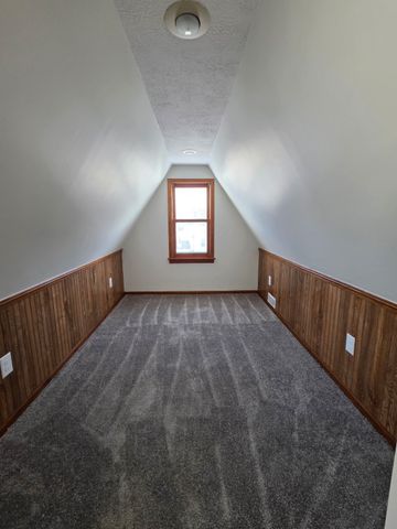 3836 8th Place, Des Moines, IA 50313