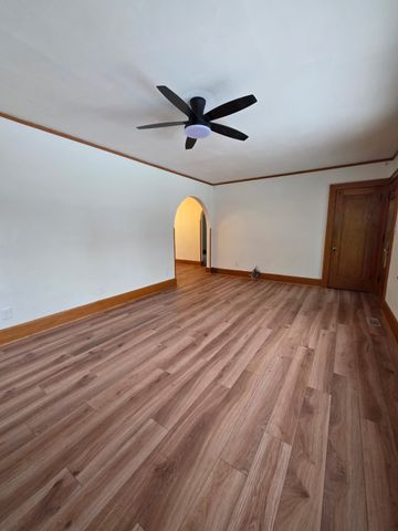 3836 8th Place, Des Moines, IA 50313