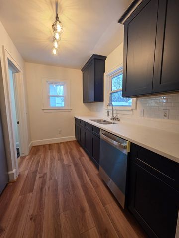 3836 8th Place, Des Moines, IA 50313