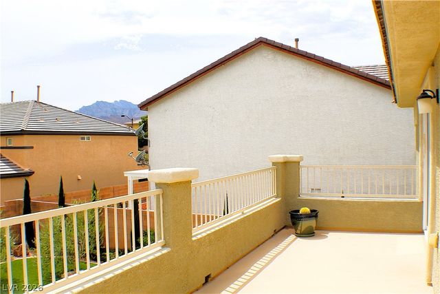 10241 Bristol Peak Avenue, Las Vegas, NV 89166