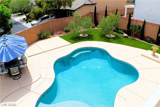 10241 Bristol Peak Avenue, Las Vegas, NV 89166