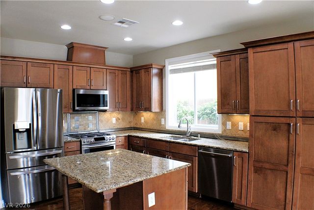 10241 Bristol Peak Avenue, Las Vegas, NV 89166