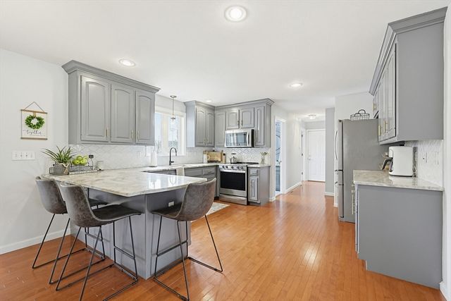 19 Harmony Trl, Hopedale, MA 01747