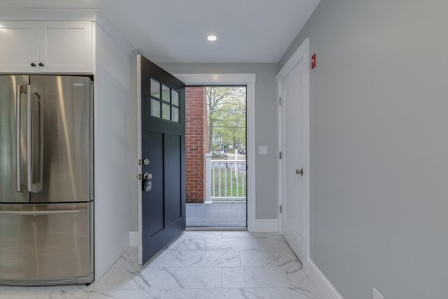 50 Piscataqua Rd, Dover, NH 03820