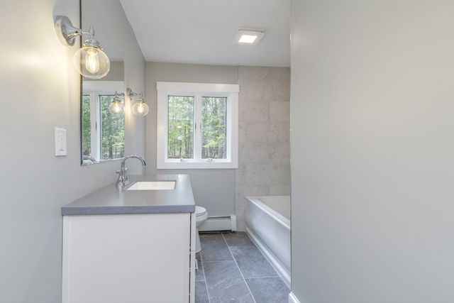 50 Piscataqua Rd, Dover, NH 03820