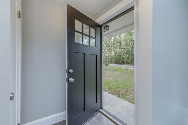 50 Piscataqua Rd, Dover, NH 03820