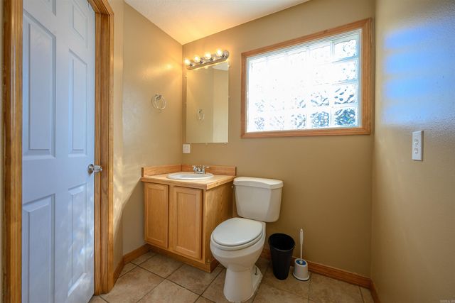 360 W 13th Street, Newark, AR 72562