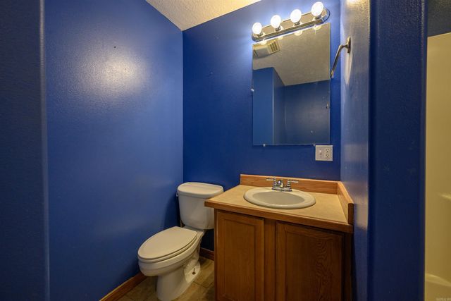 360 W 13th Street, Newark, AR 72562