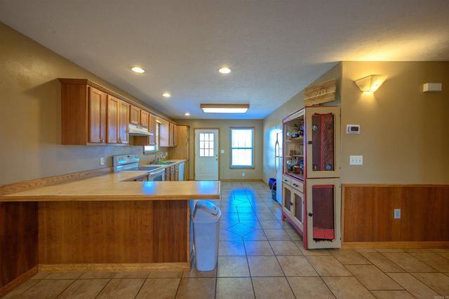 360 W 13th Street, Newark, AR 72562