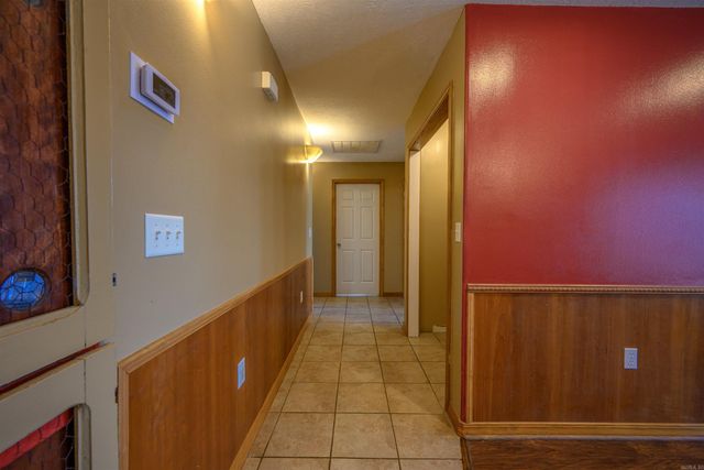 360 W 13th Street, Newark, AR 72562