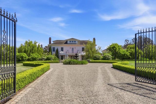 155 Scarlet Court, Watsonville, CA 95076