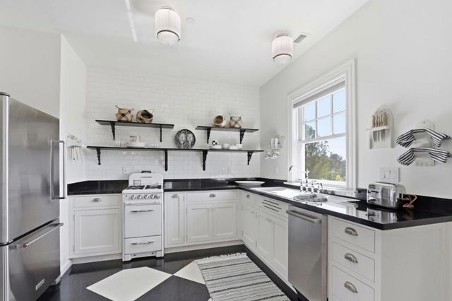 155 Scarlet Court, Watsonville, CA 95076