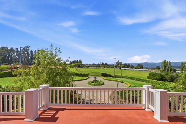 155 Scarlet Court, Watsonville, CA 95076
