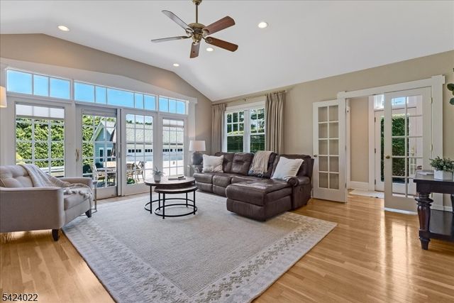 706 Mountain Ave, Westfield Town, NJ 07090