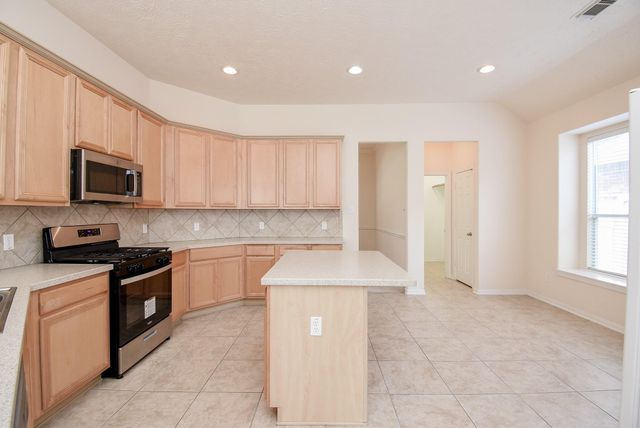 10727 Gilford Crest Drive, Spring, TX 77379