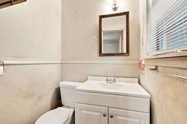 638 Odeneal Street, Dallas, TX 75217