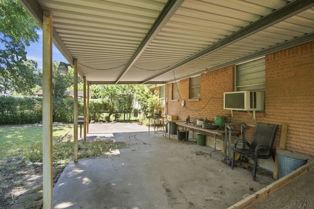 638 Odeneal Street, Dallas, TX 75217