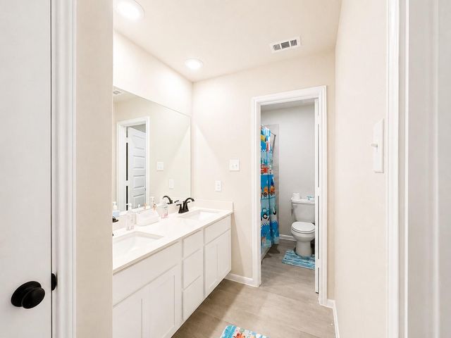 377 Selah Court, Alvin, TX 77511