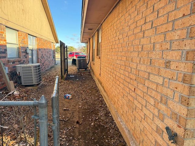 242 Barrett Place, Edmond, OK 73003