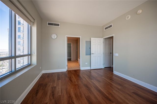 200 West Sahara Avenue 3401, Las Vegas, NV 89102