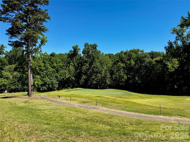 222 Troonsway Road, Winston Salem, NC 27127