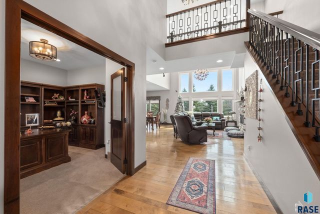 2201 W Sleigh Creek Trl Trail, Sioux Falls, SD 57108