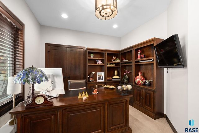 2201 W Sleigh Creek Trl Trail, Sioux Falls, SD 57108