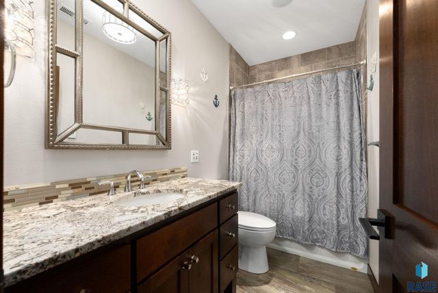 2201 W Sleigh Creek Trl Trail, Sioux Falls, SD 57108