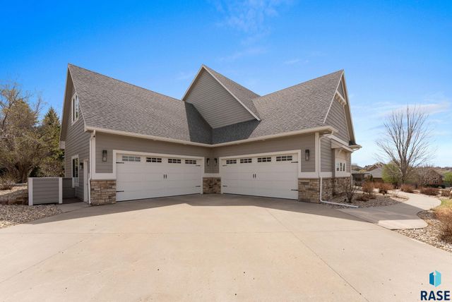 2201 W Sleigh Creek Trl Trail, Sioux Falls, SD 57108