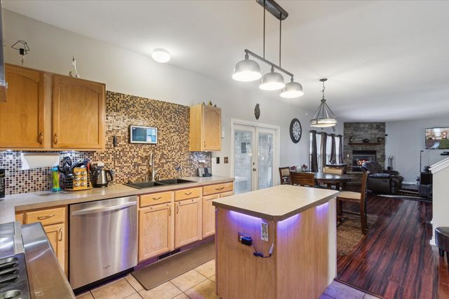 229 Stone Hollow Drive, Poplar Grove, IL 61065