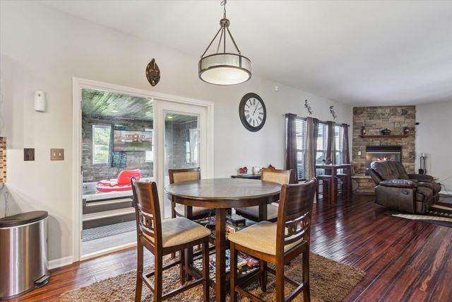 229 Stone Hollow Drive, Poplar Grove, IL 61065