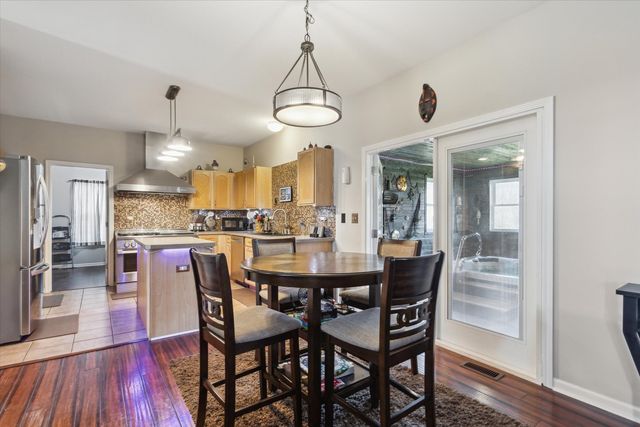 229 Stone Hollow Drive, Poplar Grove, IL 61065