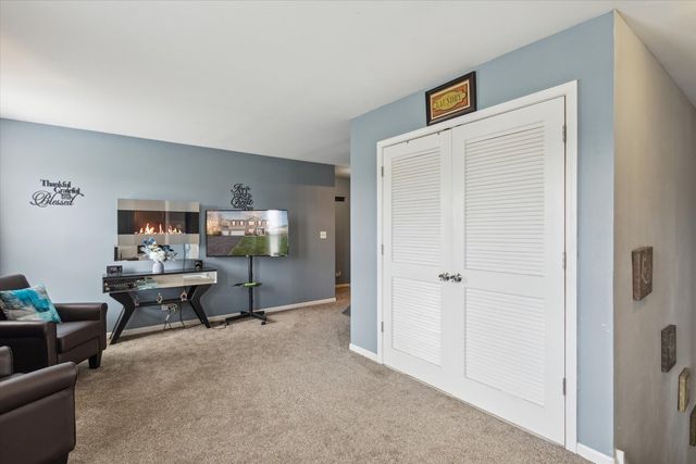 229 Stone Hollow Drive, Poplar Grove, IL 61065