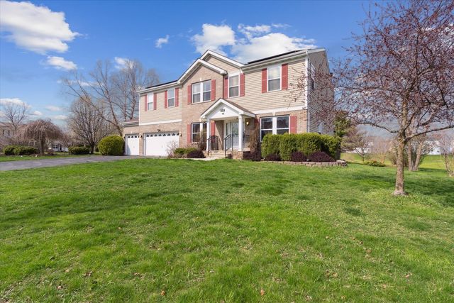 229 Stone Hollow Drive, Poplar Grove, IL 61065
