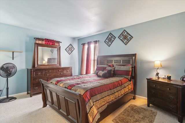 229 Stone Hollow Drive, Poplar Grove, IL 61065
