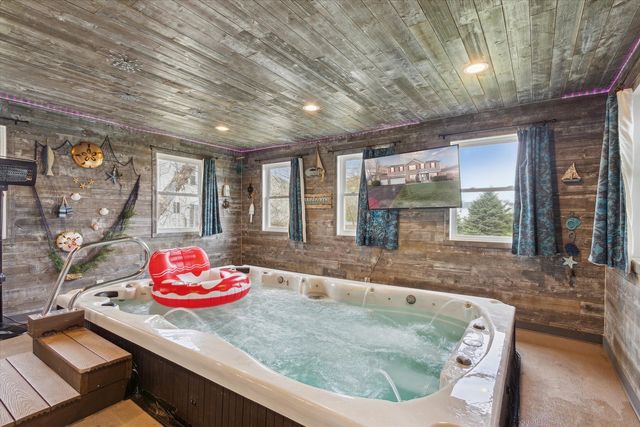 229 Stone Hollow Drive, Poplar Grove, IL 61065