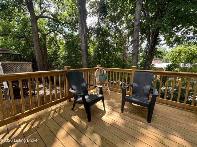 8309 Lake Superior Dr, Louisville, KY 40291