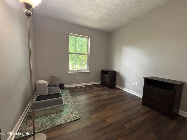 8309 Lake Superior Dr, Louisville, KY 40291