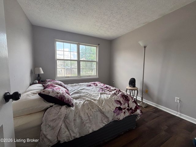 8309 Lake Superior Dr, Louisville, KY 40291