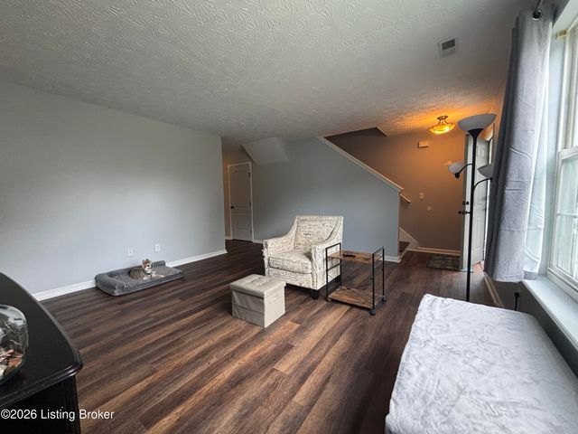 8309 Lake Superior Dr, Louisville, KY 40291