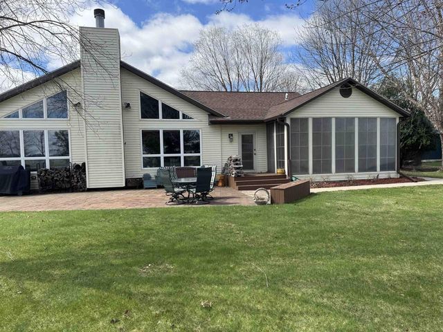 W5092 N Osprey Drive, New Lisbon, WI 53950