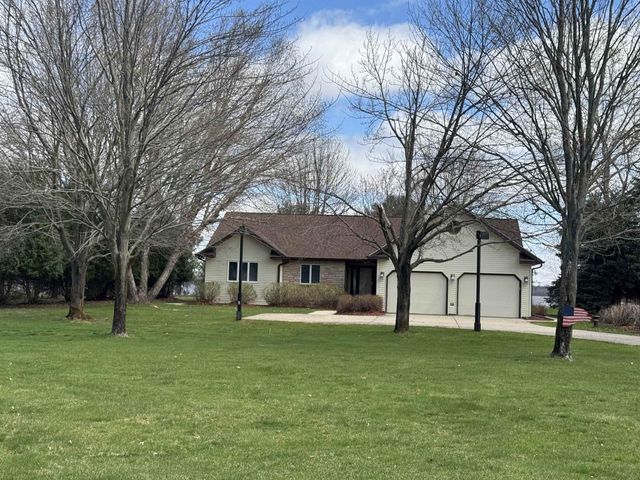 W5092 N Osprey Drive, New Lisbon, WI 53950